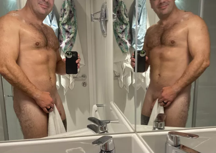 [42] Horny AF tonight.. by GoldEnd1682