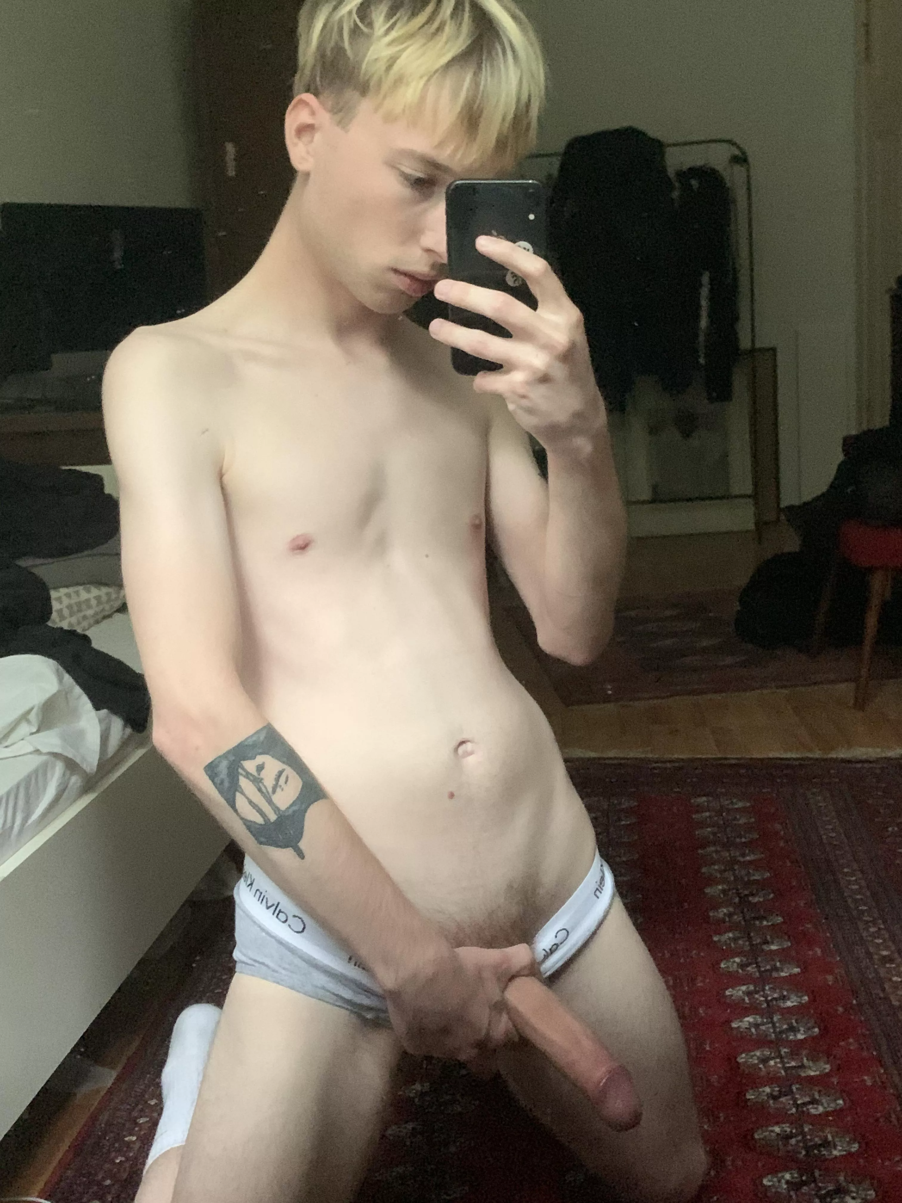 blonde twink for your page :) posted by ncolnz