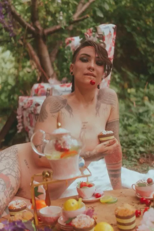 didn’t they warn you not to eat or drink any of the fairy’s food by UrsinaeVespera