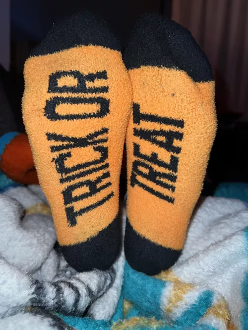 Dirty fuzzy Halloween socks by penelopes_nectar