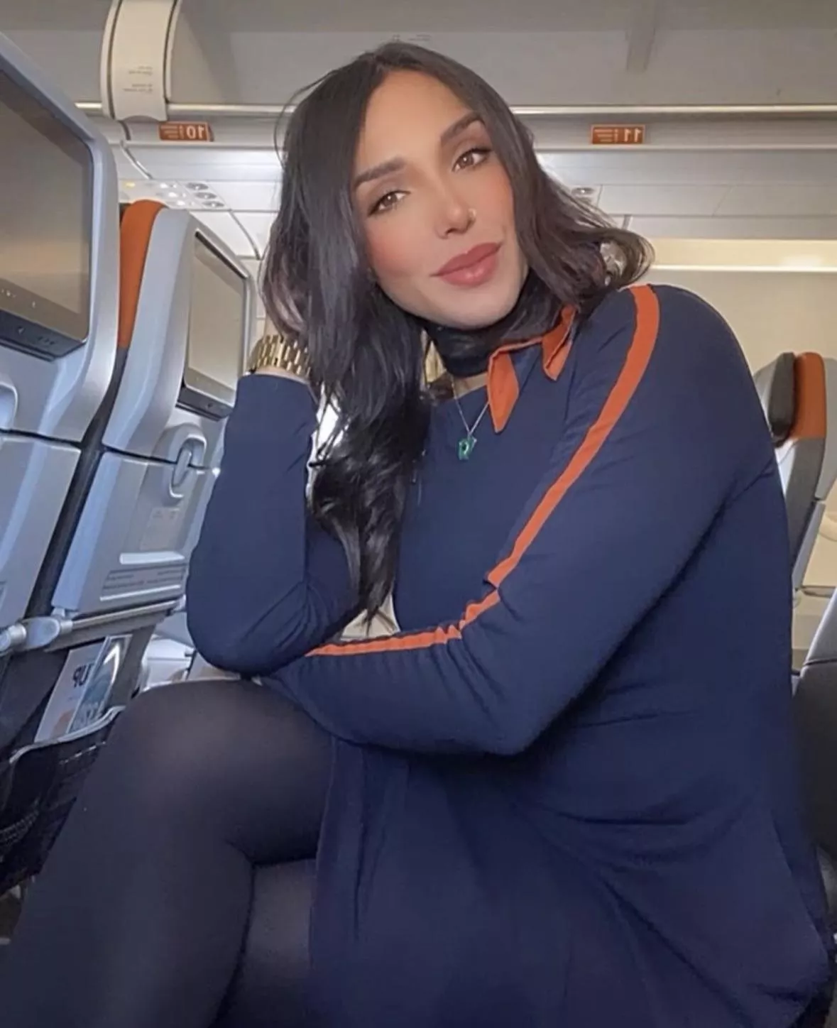 Exit row is briefed 🇨🇺 posted by arrayoutofbounds2