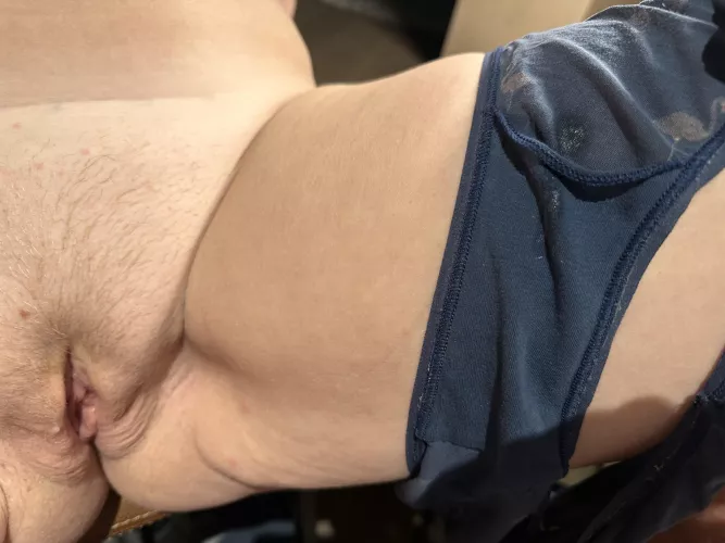 Hesitant housewife shows combo wet puss + wet spot by Hesitant-Housewife