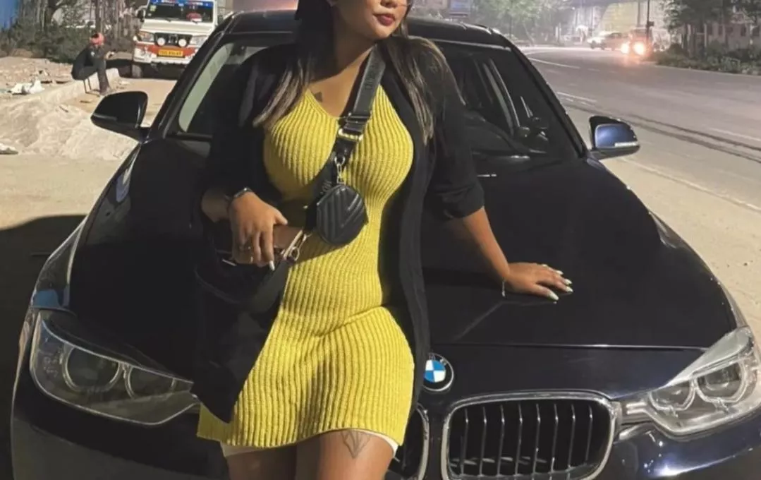 I feel this dress really compliments my body <3 posted by randomstupidbabev12