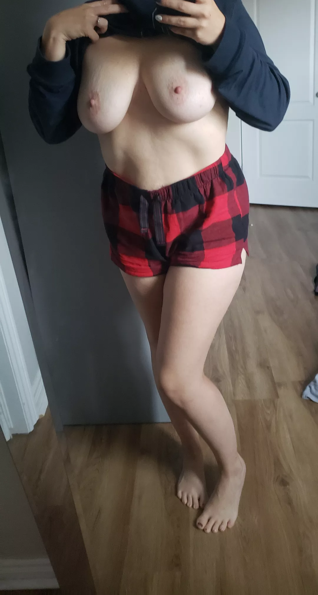 I'm at that part of my cycle where my boobs swell 😘 (F) posted by ILikeItRough7062