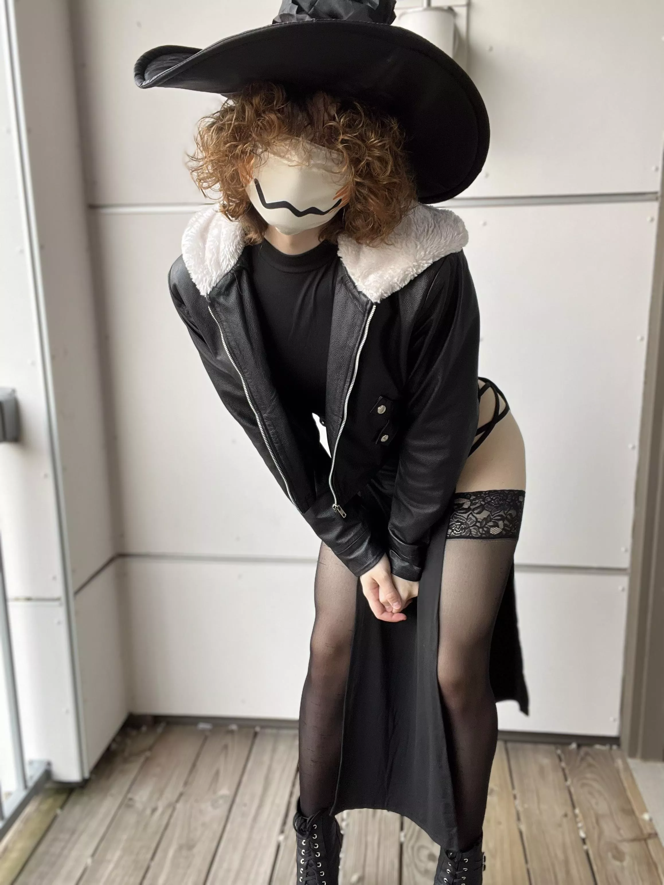 My Halloween Outfit 🎃🧙‍♀️🖤 posted by Rufurre