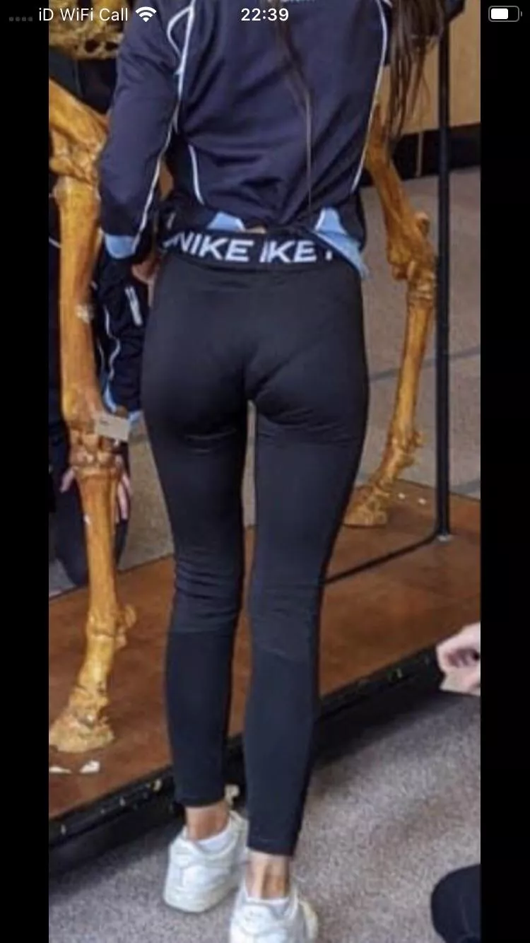 Ooops a wee bit tight on me posted by BustyBetthany