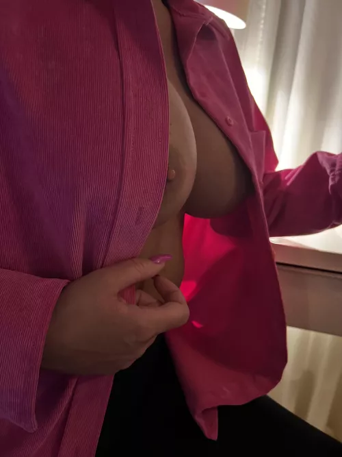 Ready to be filled and bred... by MoffetBarbara462