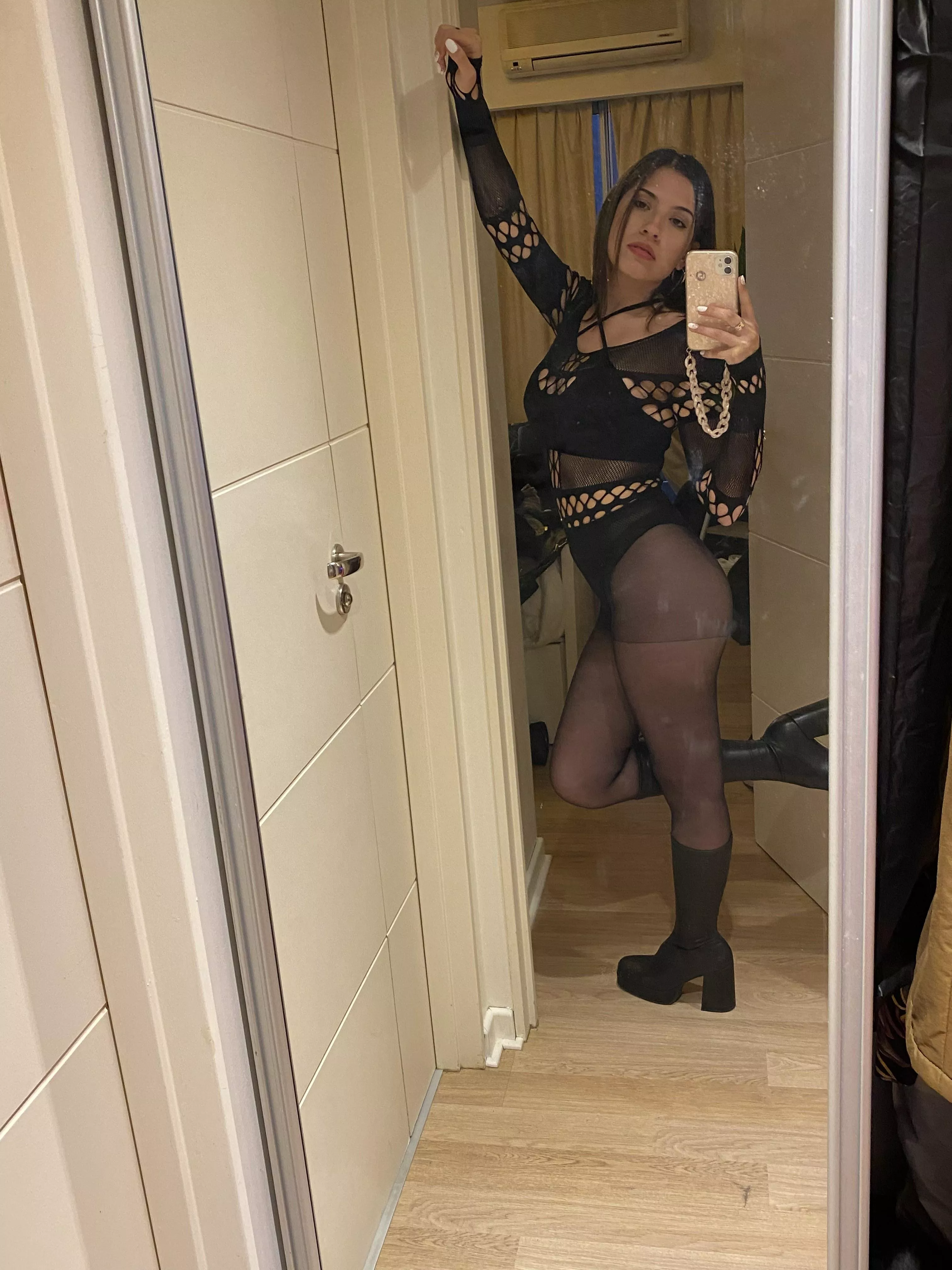 Sunday Funday :) Let's have some fun 💦 👅 posted by lauraxlove