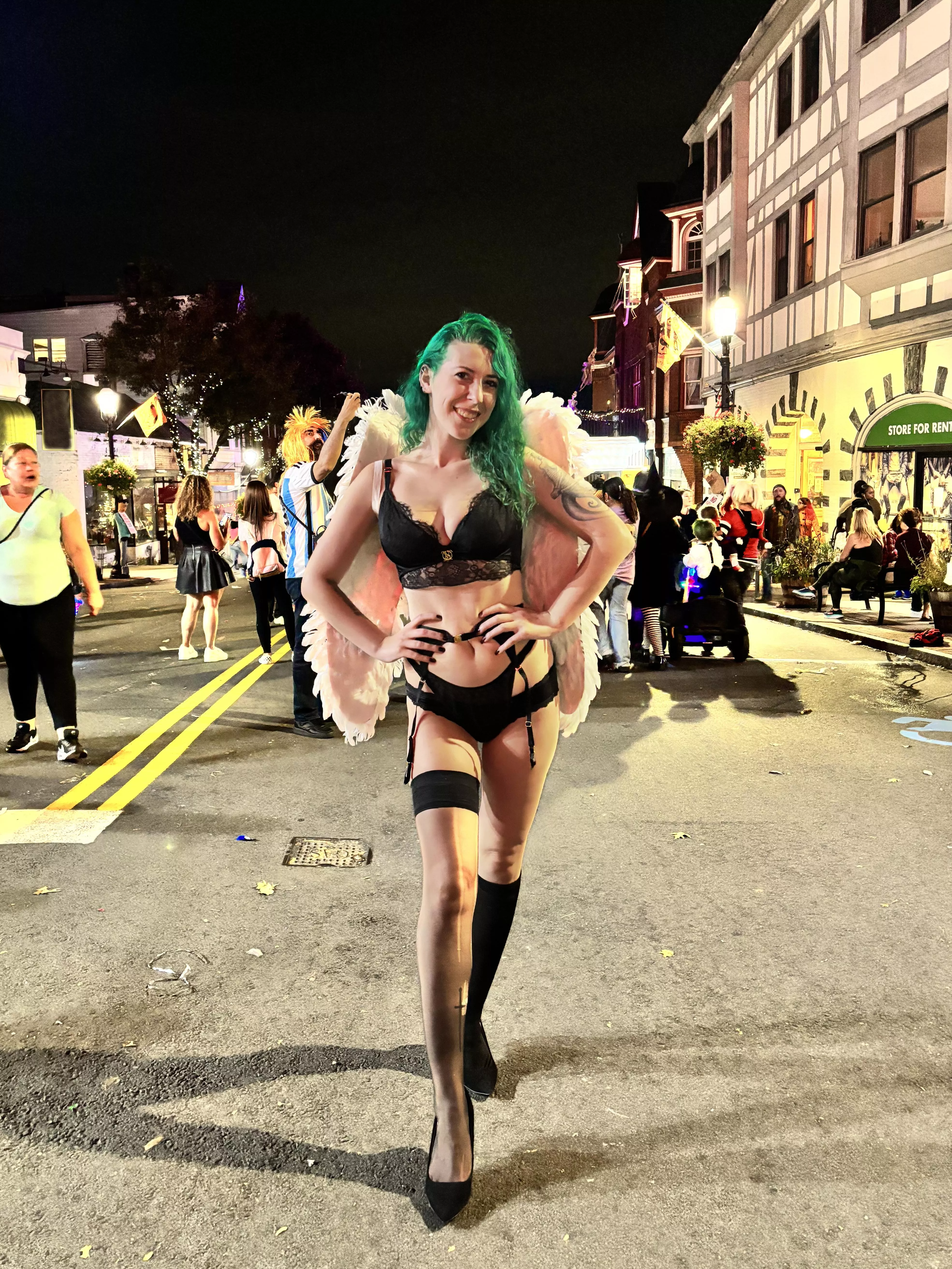 Classy Victoria's Secret Angel posted by sirenskiss3