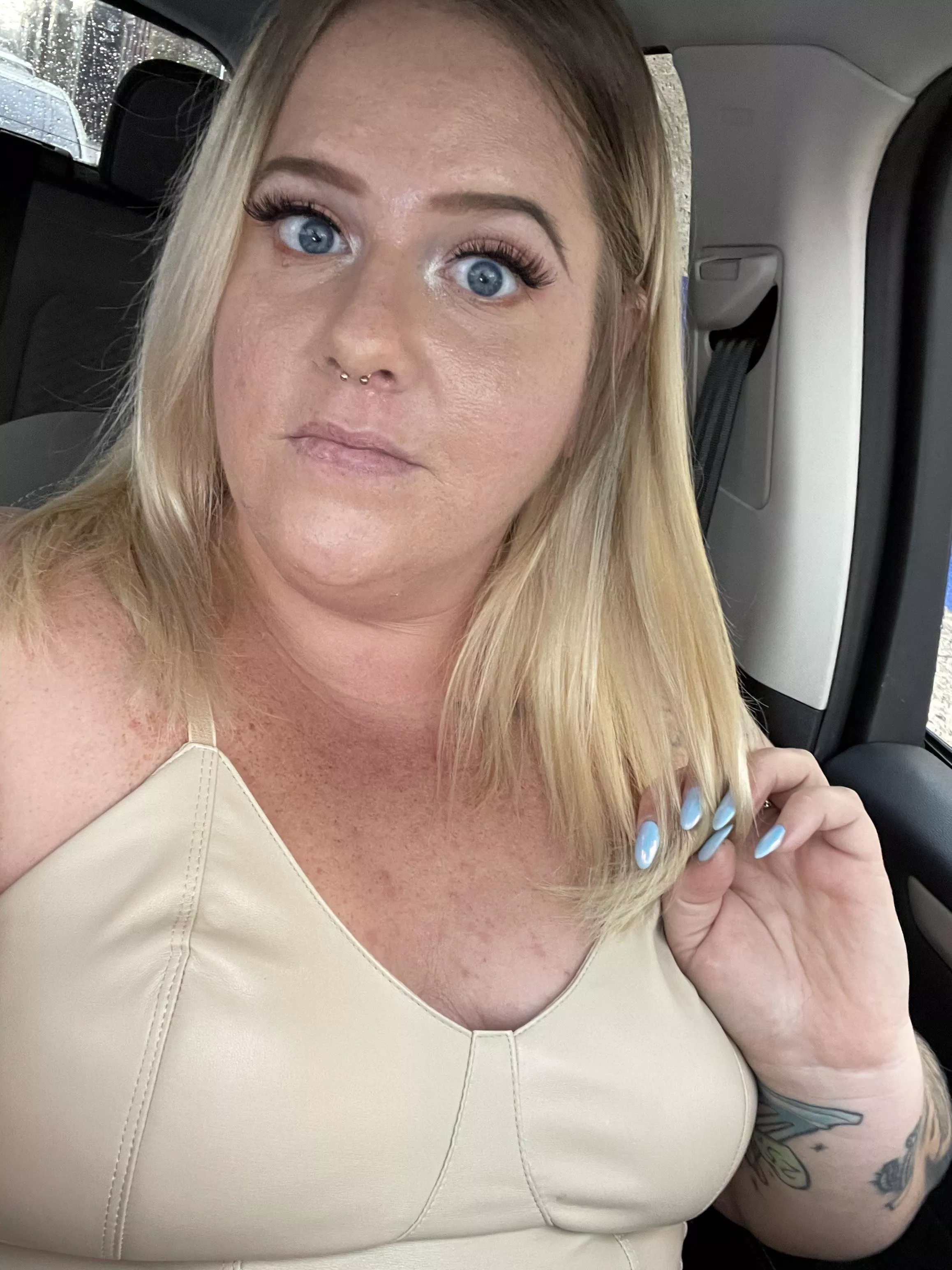 Good morning! 🌞 posted by SexyLexiLuluu