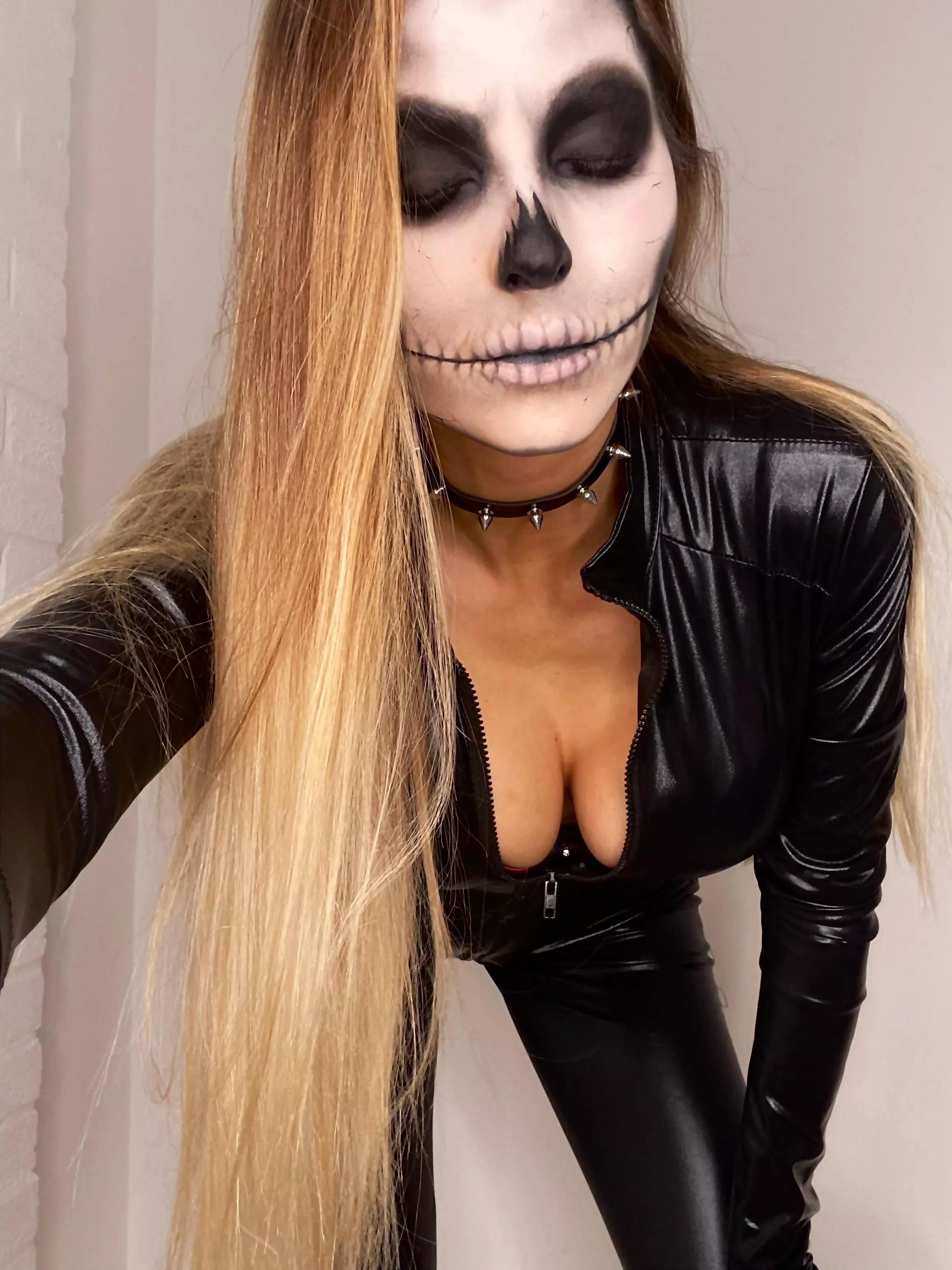 Happy Halloween 🎃 long time no see 💋 posted by Annabellemcallister