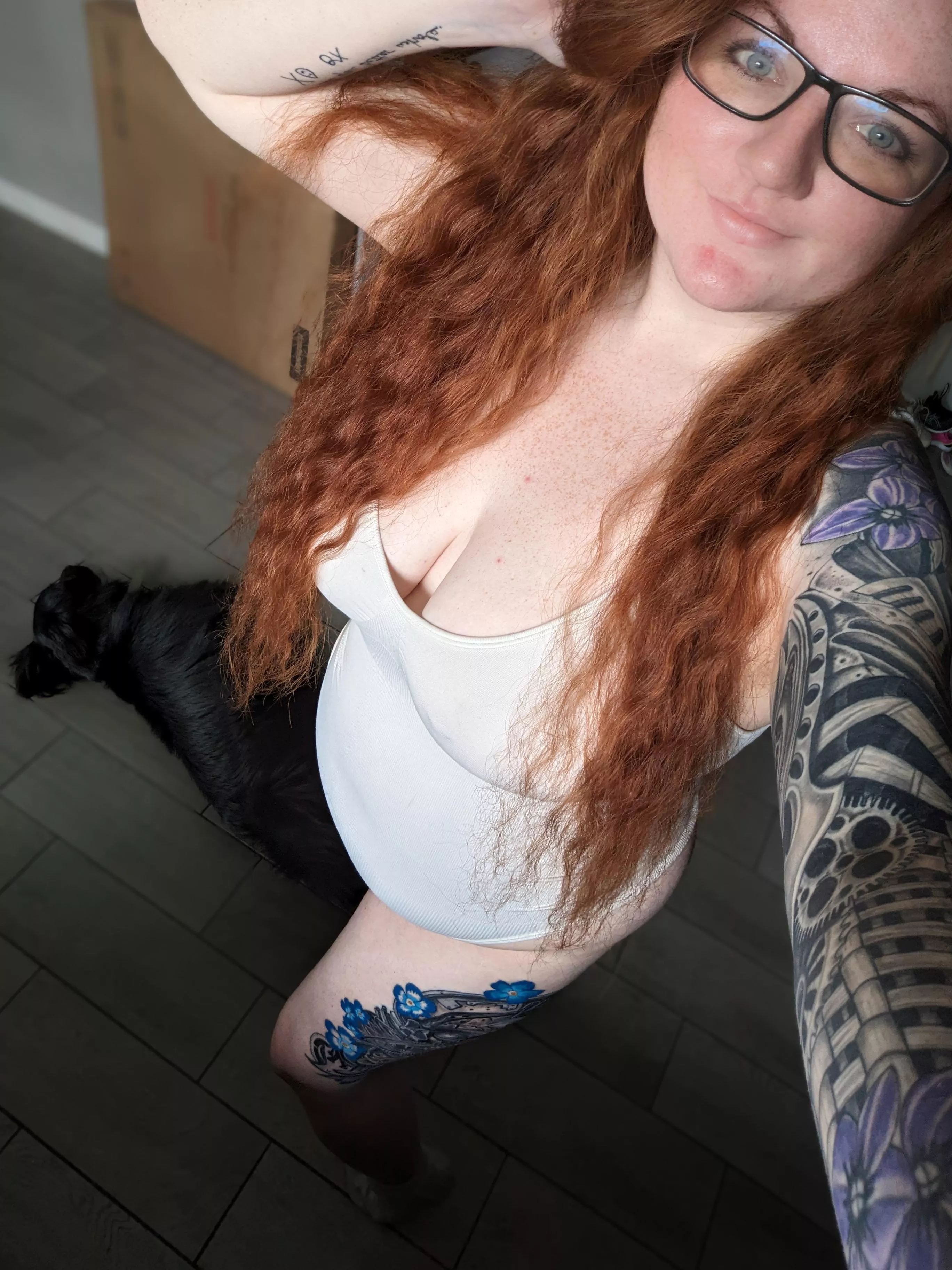 Hello 🤗 posted by redheadmama3