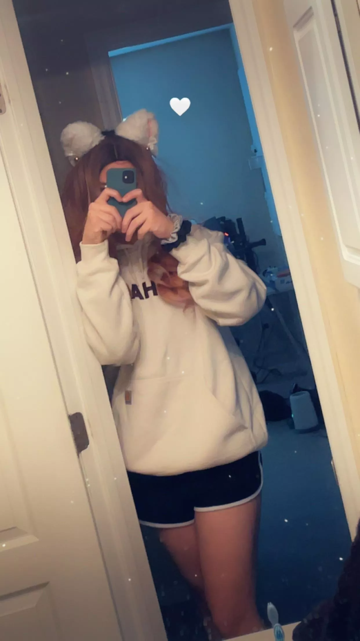 Hugs? Pwease 🥺 posted by Chloe__uwu