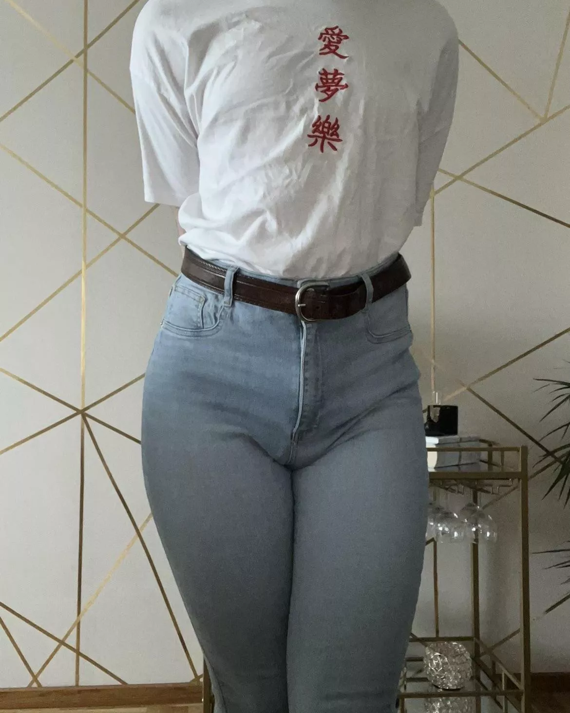 i like this outfit even tho im kinda fat :/ posted by Past_Entrance5189