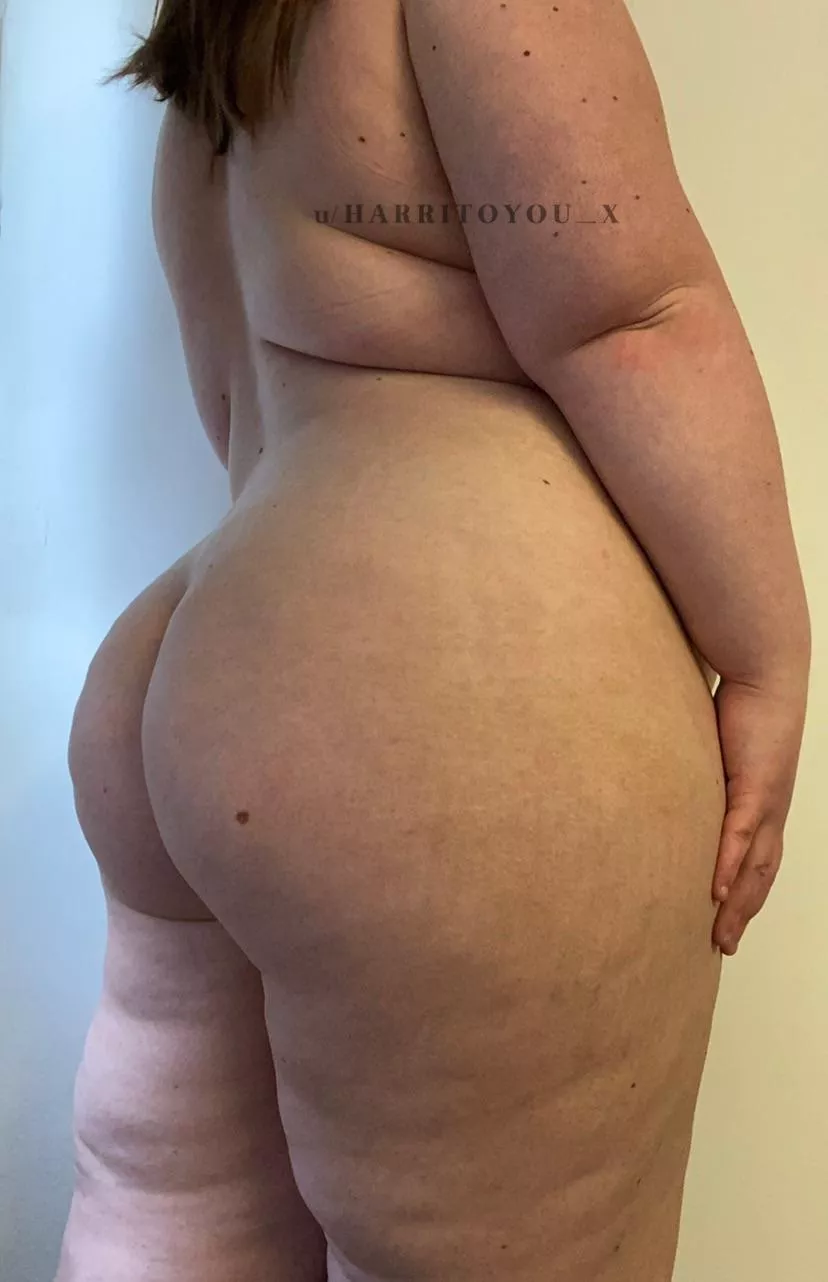 I love my curves posted by harritoyou_x