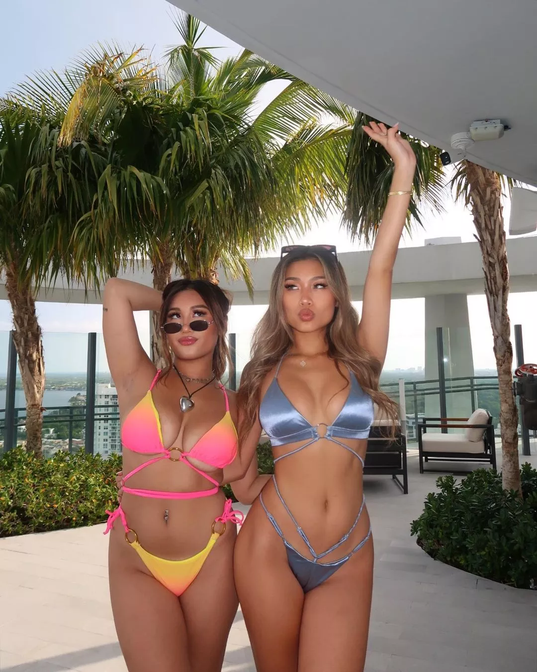 Left or Right? posted by AsianGal1