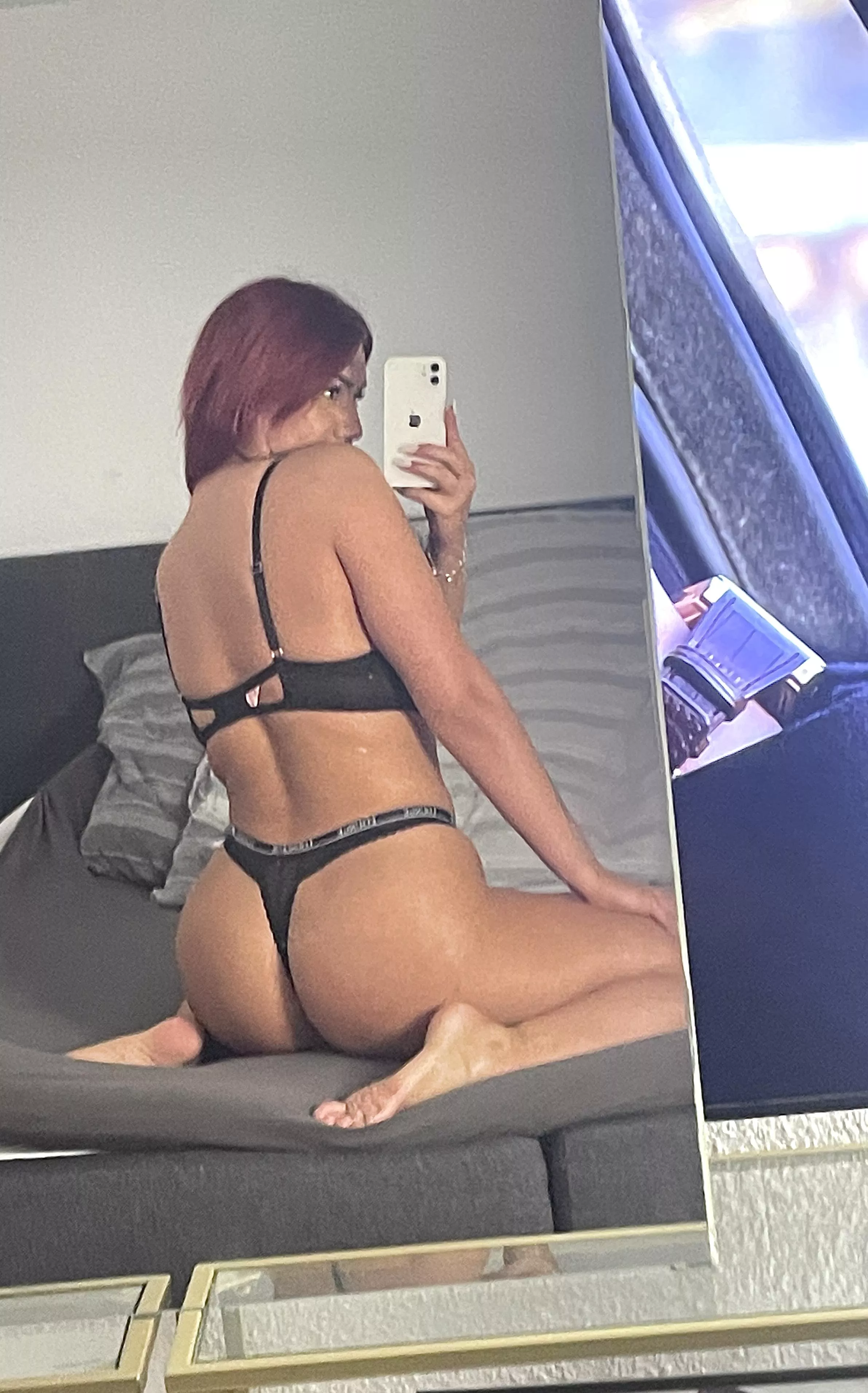 My favorite combo: butts and bare feet posted by HandsomeTourney