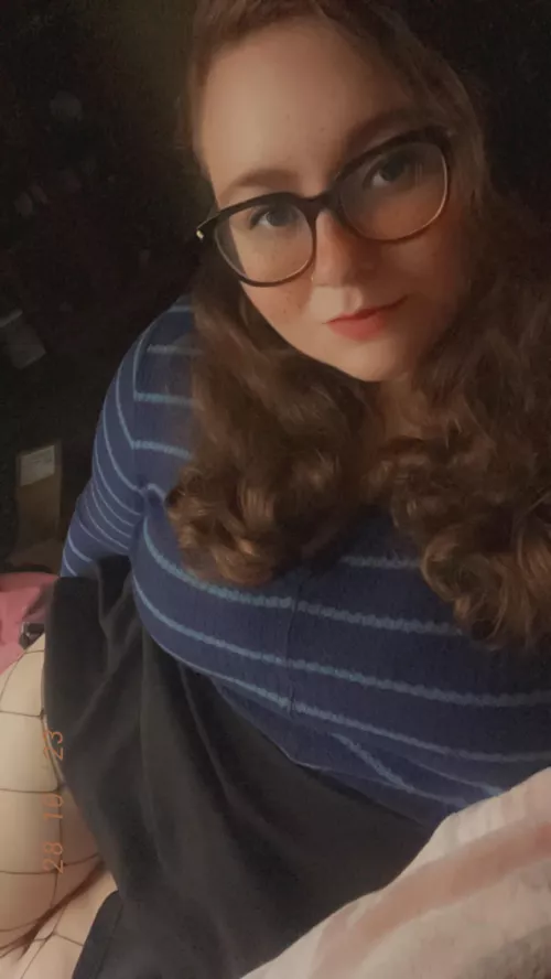 Rainy day selfie by PeaxhyBeee