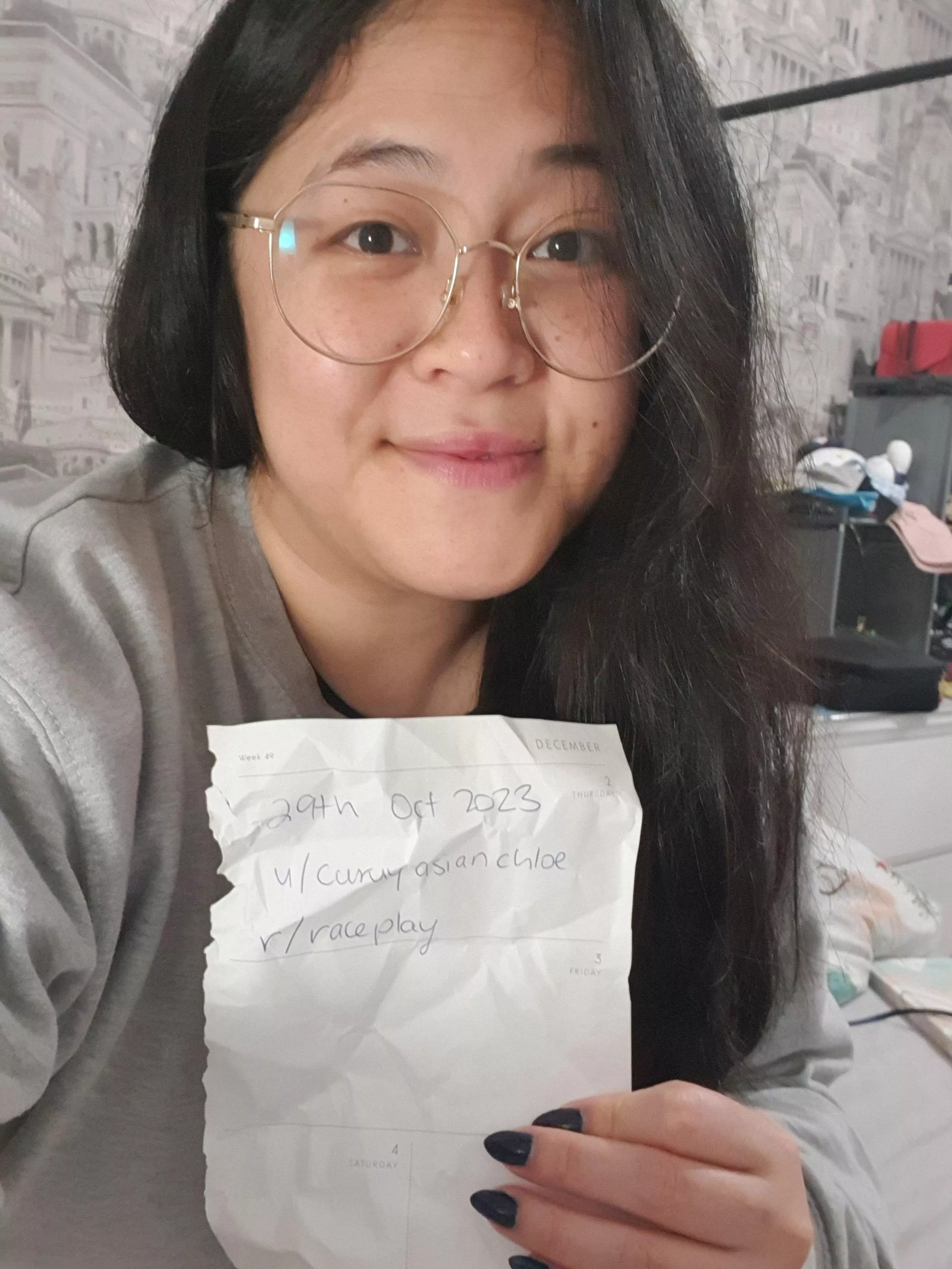 Verification post posted by curvyasianchloe