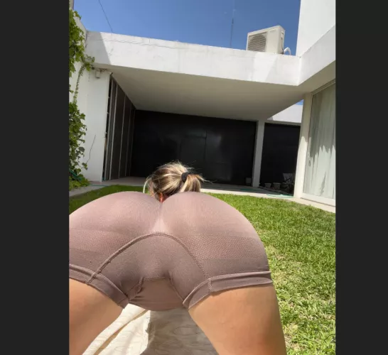 Would you lick it through my leggings or bare? ;) by nadialove_23