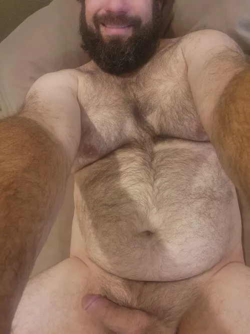 Anyone wanna cuddle by Affectionate_Pea9197