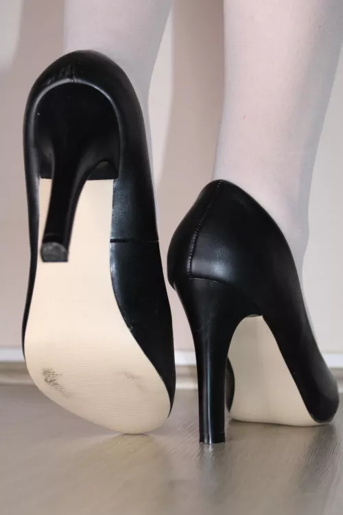 Black heels are always nice by MistressAmadea