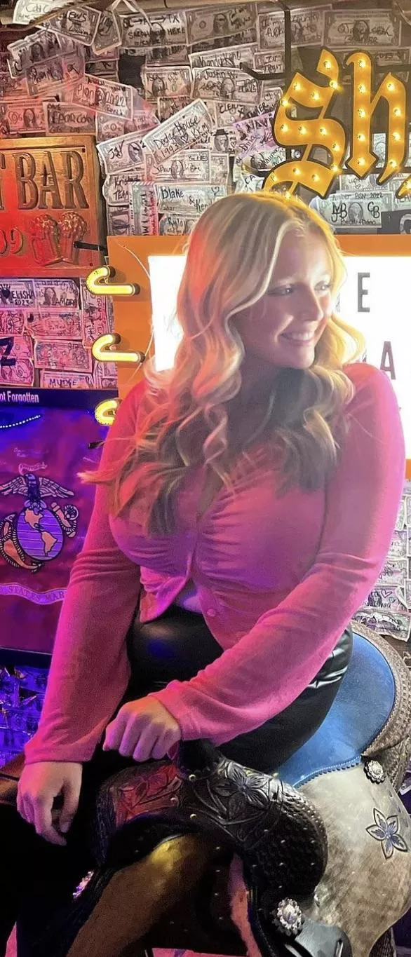 Busty in pink posted by anonymous123456_