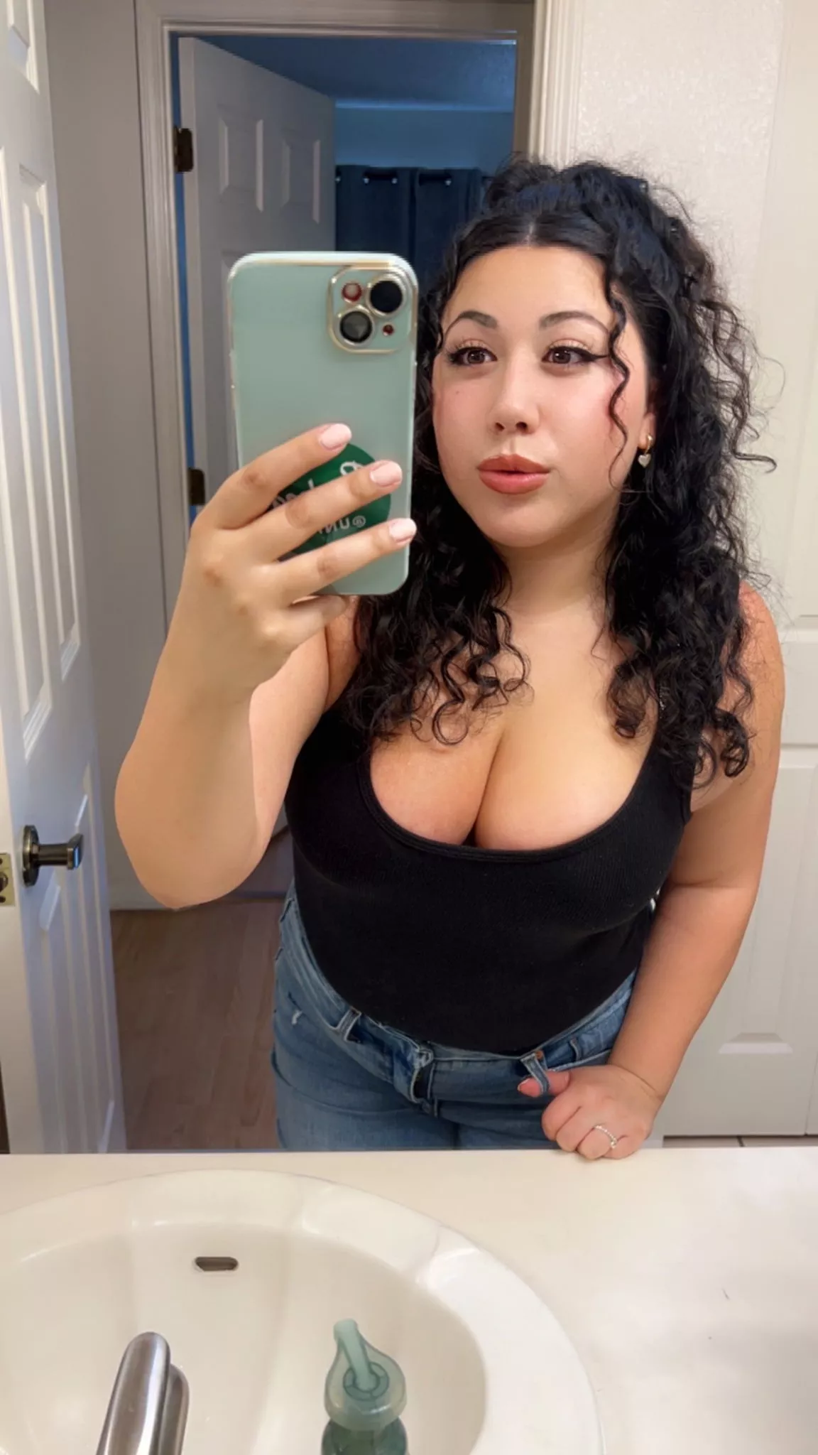 Do you prefer to take control or be submissive? posted by seredDigres