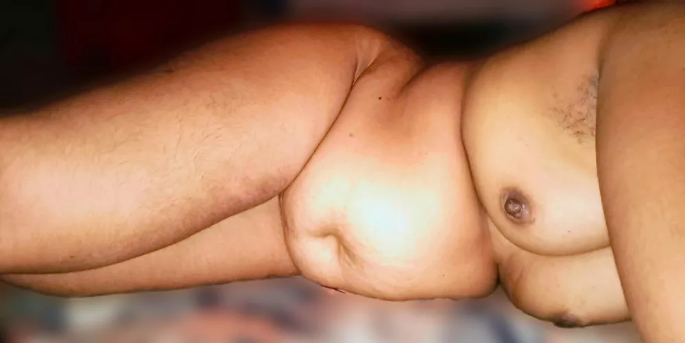 F -39, Never posted nude here..trying for first time...hope I get good lovely comments by Ok_Captain4055