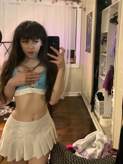 [f] 5'1 and bored lol💙 by smolrug