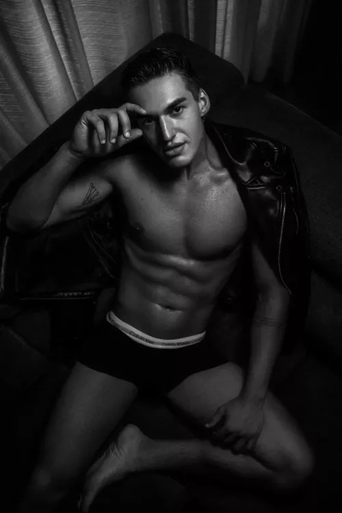 Giving you the best view ;) by IlaMark87