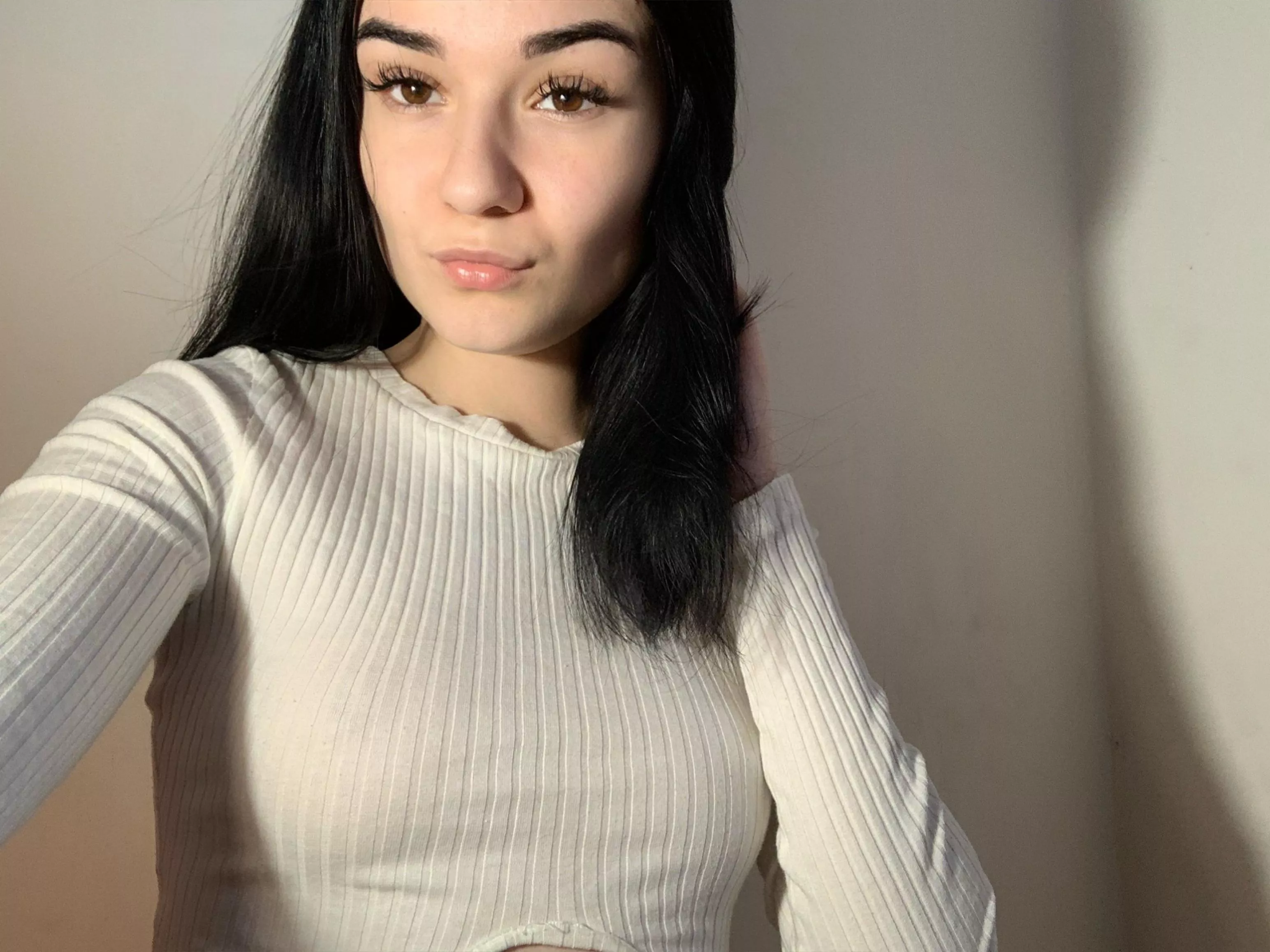 Have you ever seen such a cute punk?😈 posted by Angelic_Seductress9