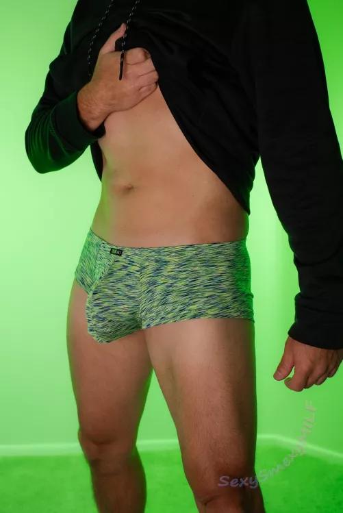 Love this subreddit and wanted to add my hubby 😍 by SexySmexyMILF