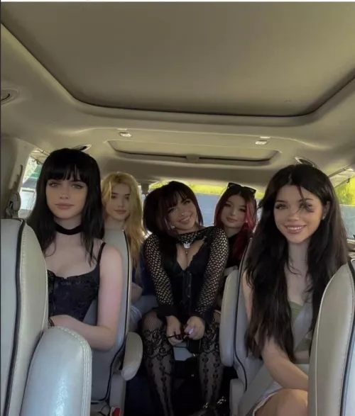 Not sure if porn, got no context, just got teased by a mysterious post and now i need answers by theBreadknife6