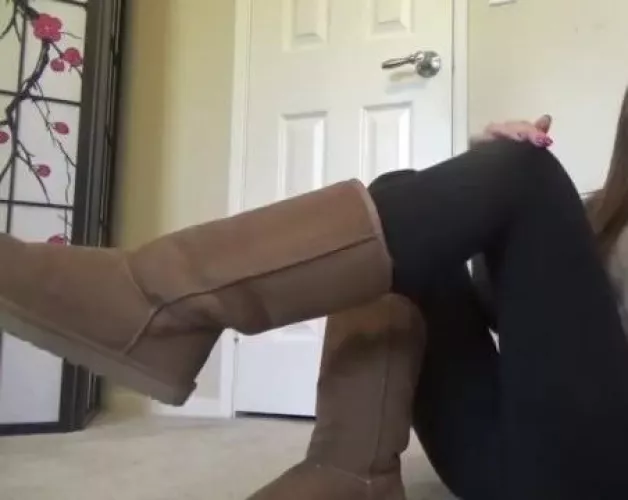 photo shoot requests!! (free, uggs only) by Chemical_Plan_5327