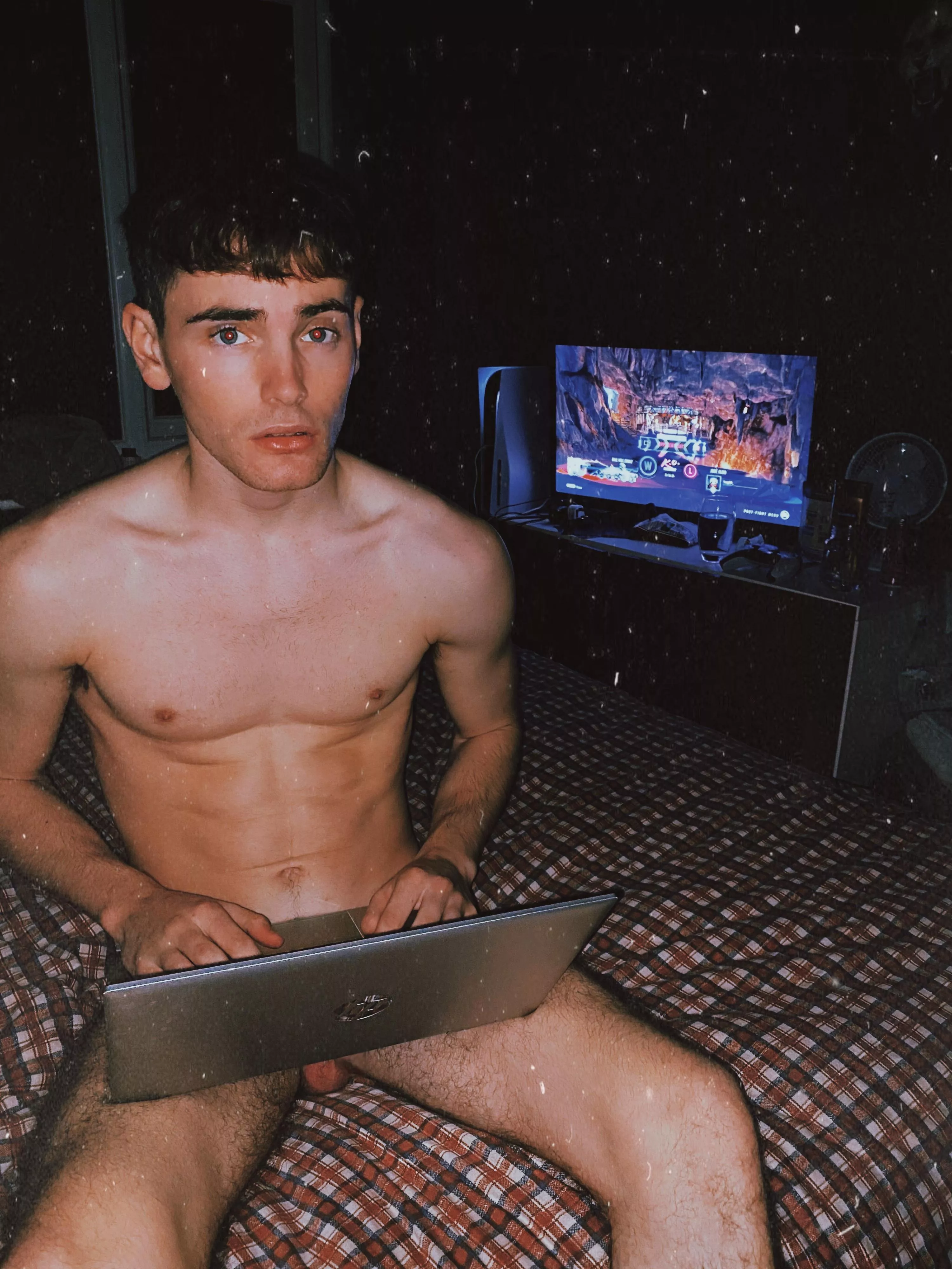 Stop interrupting my work for non sexual acts😩 posted by Ethanx_Brown