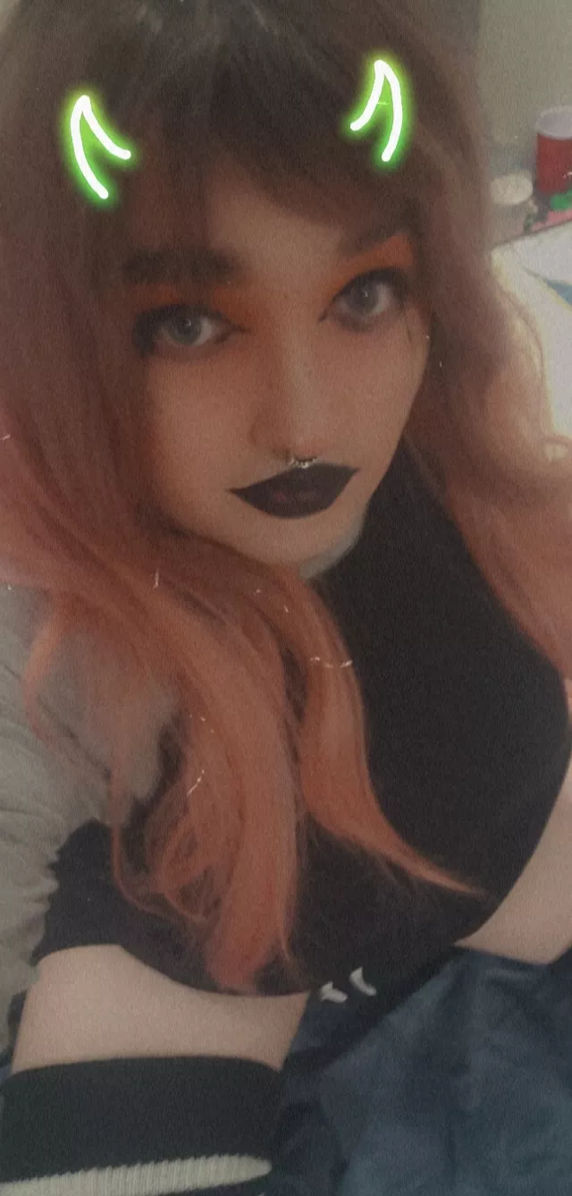 Tell me I'm cute :3 posted by UWU_LILLY_FEMBOY