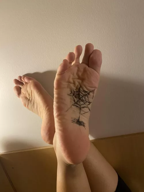 Trick or Feet? by Infernal_Enya