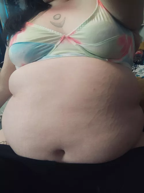 Would you take me out to dinner? 😏 by PrinceznaViktorka