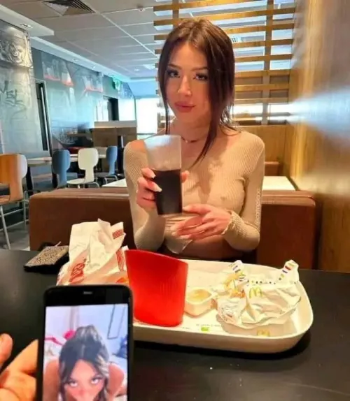 Anybody know who this is by Economy-Praline2696