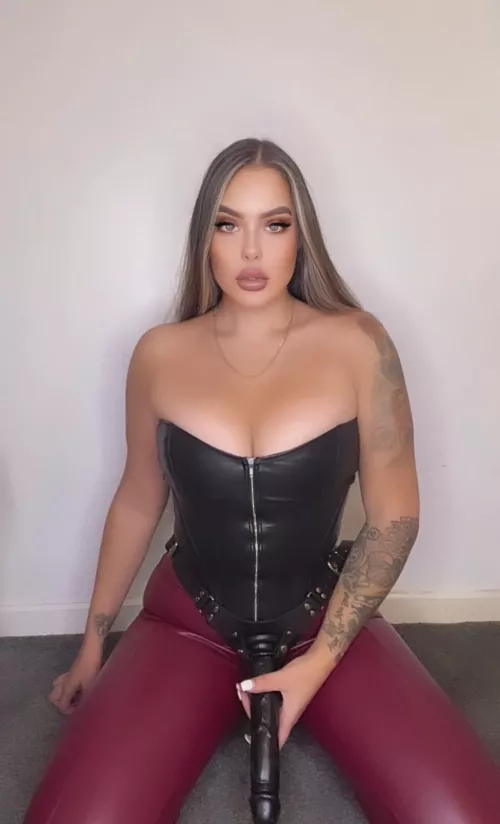 Are corset and strapons compatible? by Robyn_inked