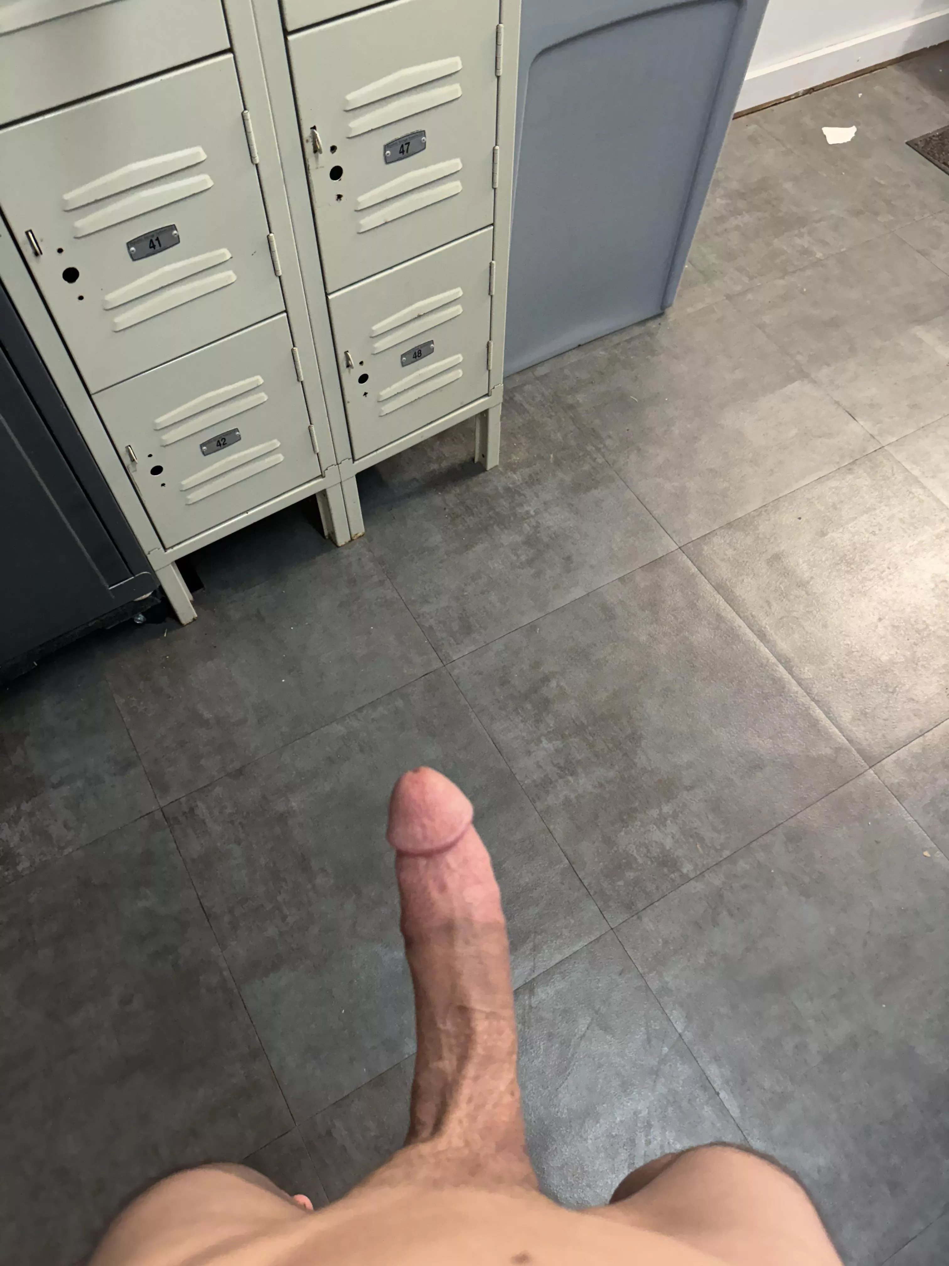 Gym boner posted by dumbitch36