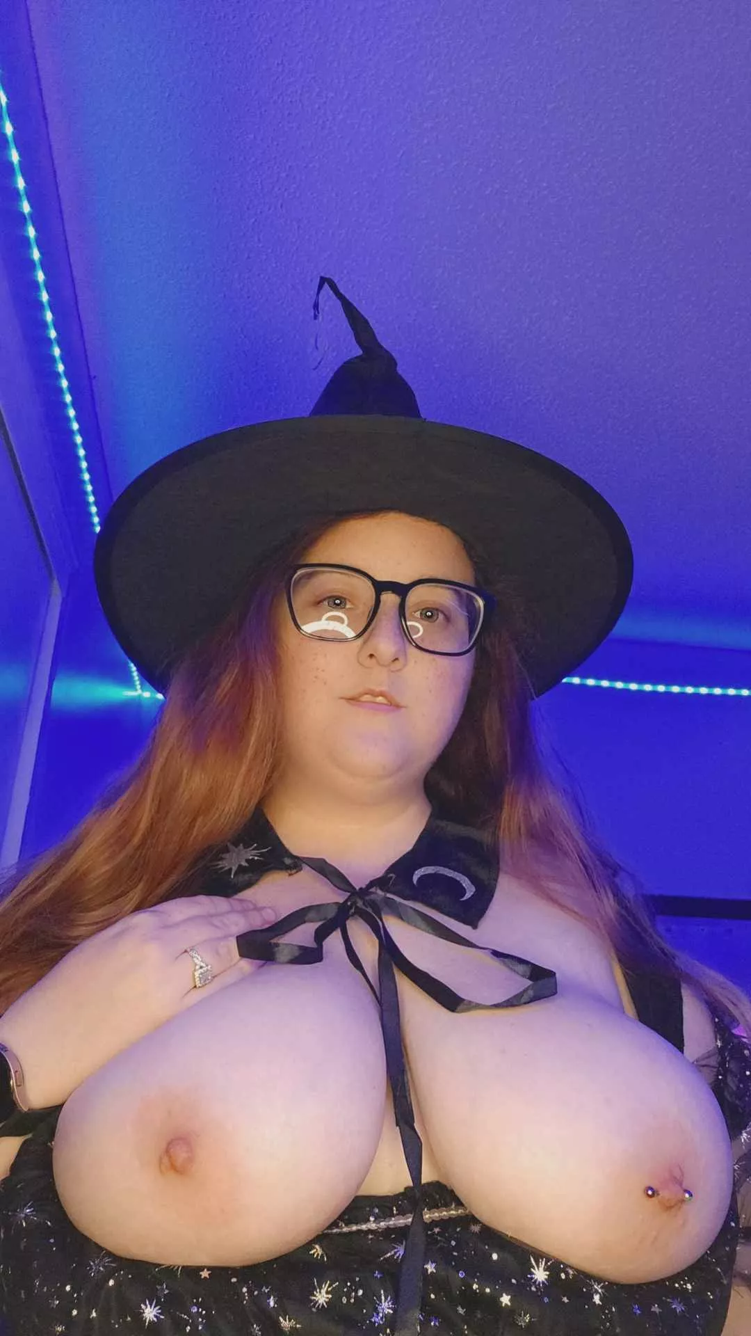 Happy halloween everyone! posted by Maeve_4444