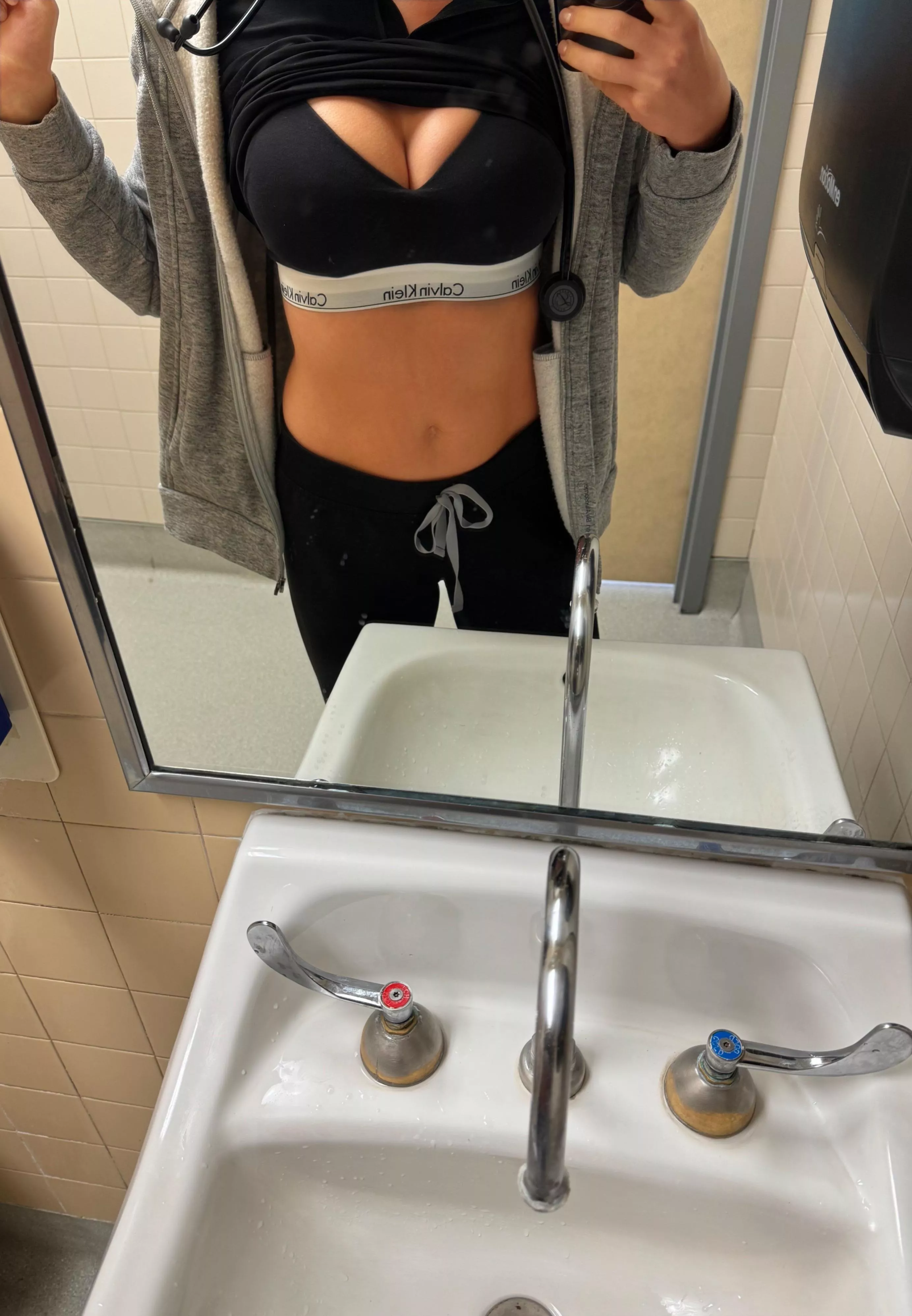 Help me through this night shift? posted by ImpressivePeaches