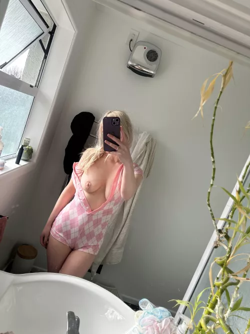 Hi daddy, shall we talk?😍 by RubyaParsons