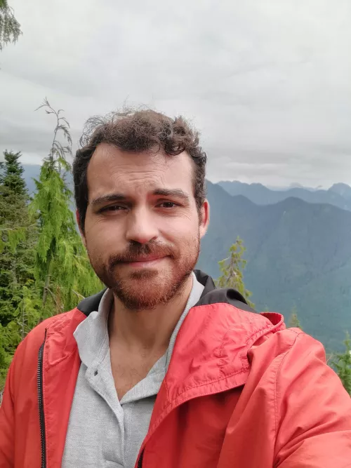 Hiking! by mickaelbdias