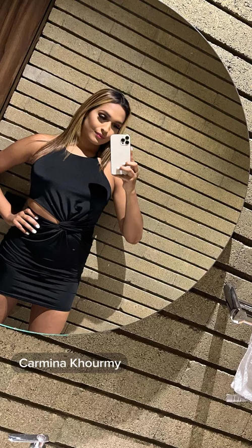 How do you feel in a black dress? by CarminaKhourmyOF