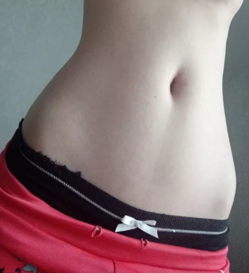 how do you like the light that illuminates my belly and hip bones? by ShyMina0Z