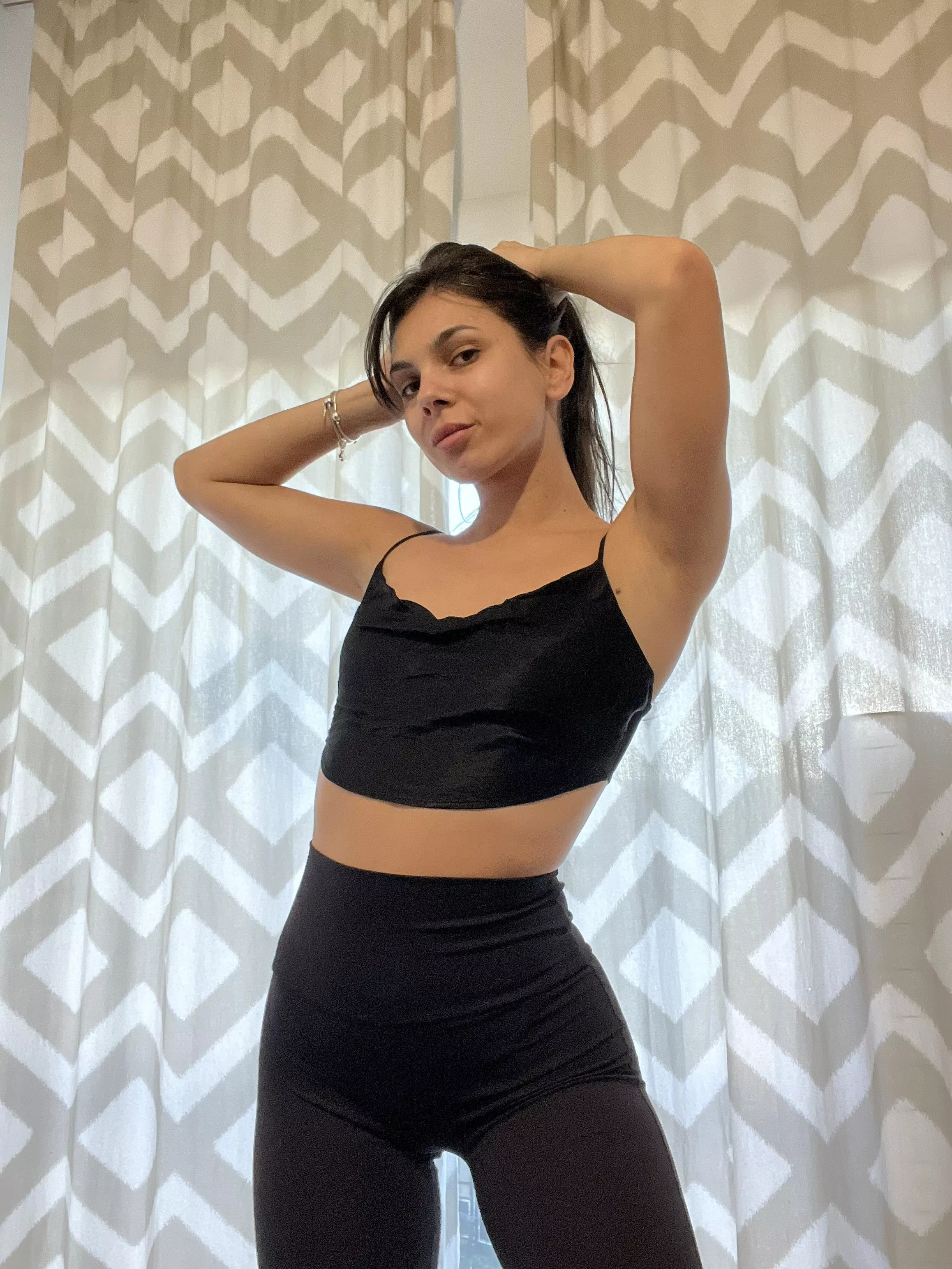 How's this top look on me? posted by Bae-rittoo