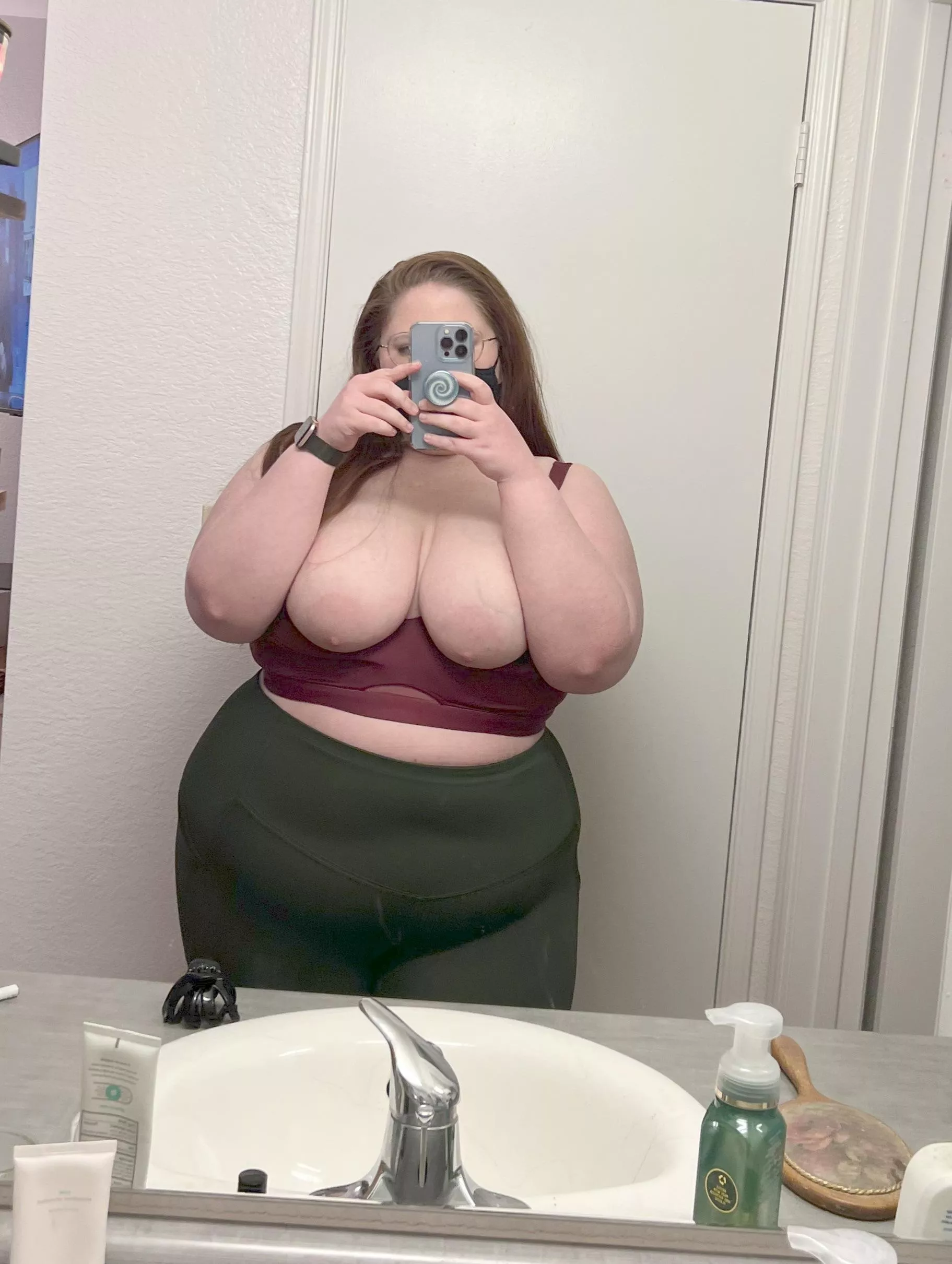 I’m dressing up as your girlfriend this year 🎃👻 posted by whatspom